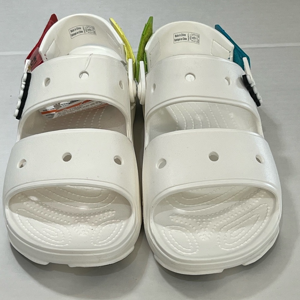 CROCS White Sandals with Adjustable Straps and Ventilation - Picture 7 of 14